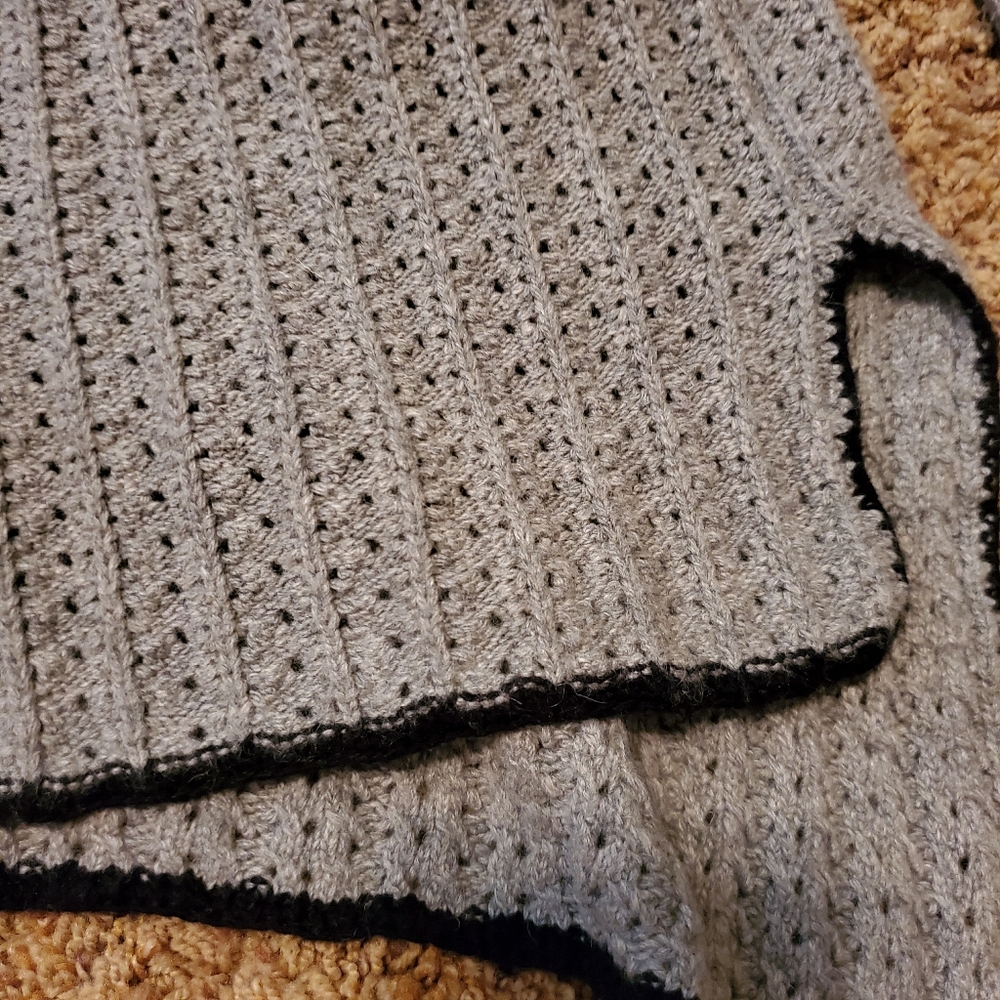 Ugg Riley Sweater Poncho - Picture 5 of 13